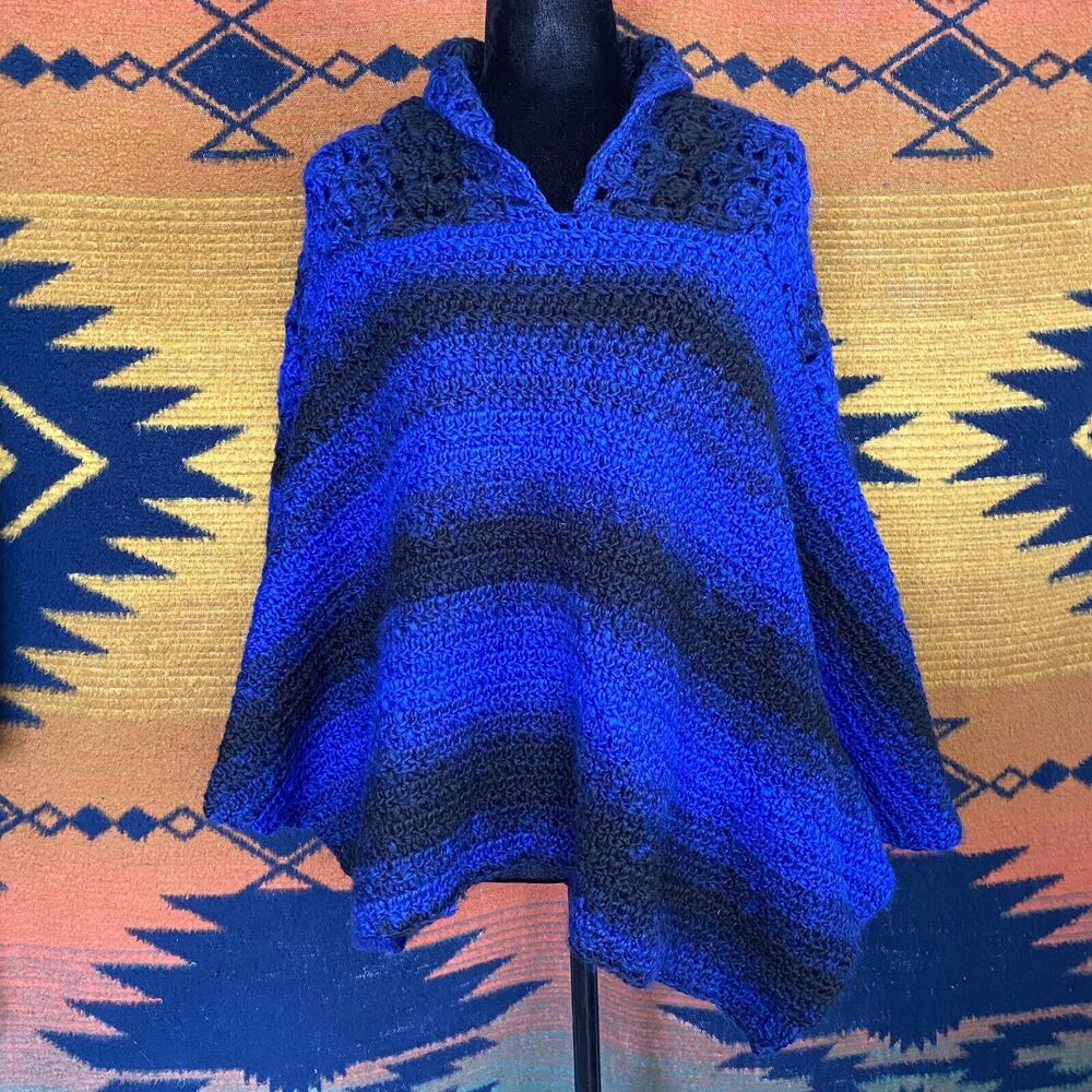 Vintage Artisan Made Knit Poncho. Excellent Condition. OSFM. Collar. Beautiful!